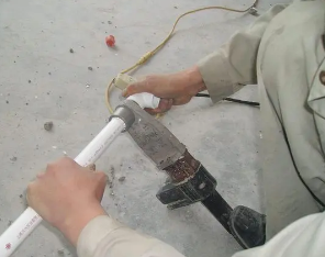 桑日漏水维修电话